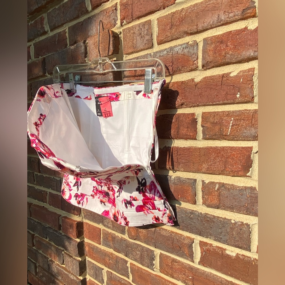 White House Black Market size 2 Floral Strapless Top Side zip hot pink/white - Picture 5 of 6